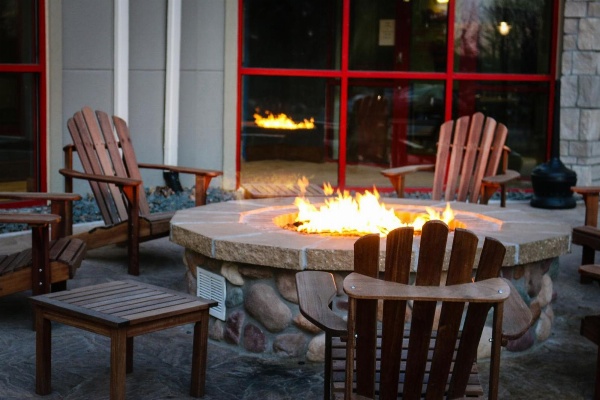 Wildwood Lodge & Suites image 3